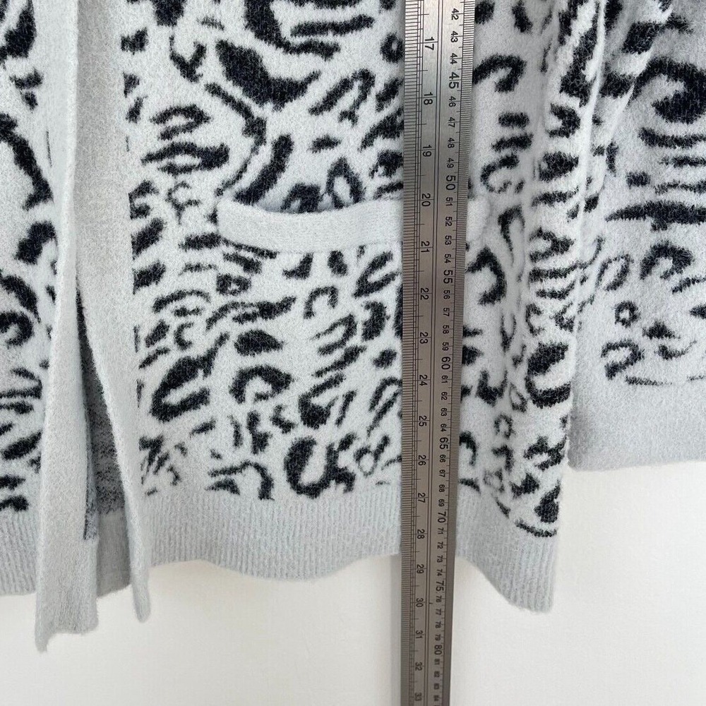 Chico's Leopard Print Long Cardigan 1/M Gray Pockets Cozy Boho Neutral Layering - Picture 12 of 15